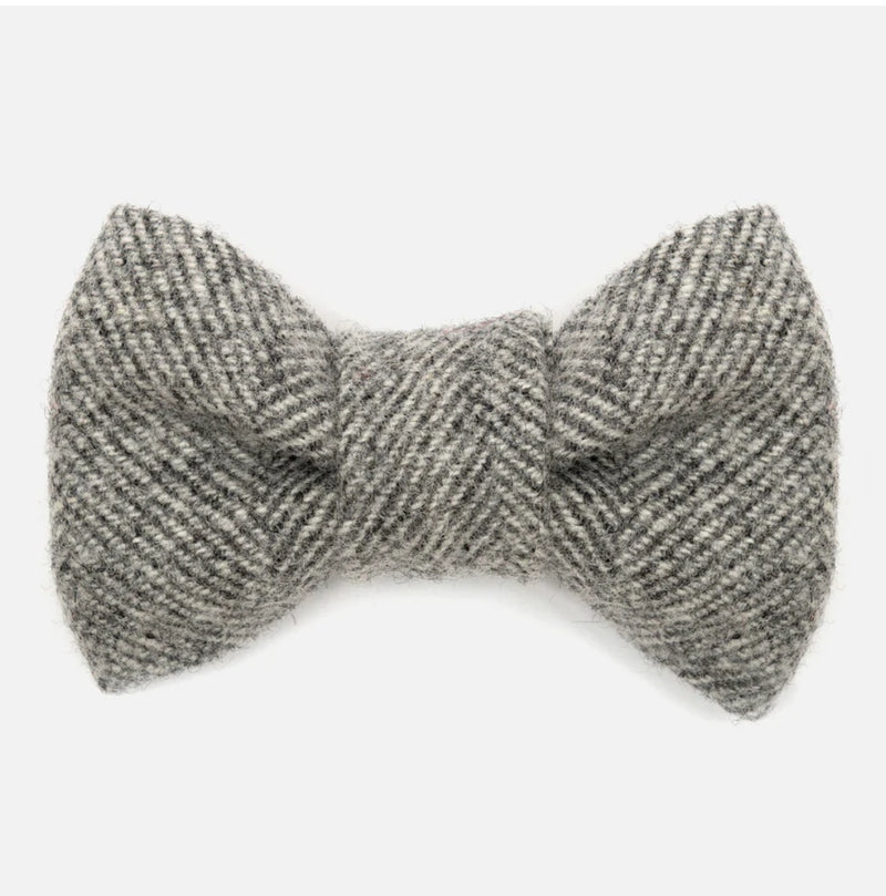 Stoneham Tweed Dog Bow Tie

- Mutts & Hounds